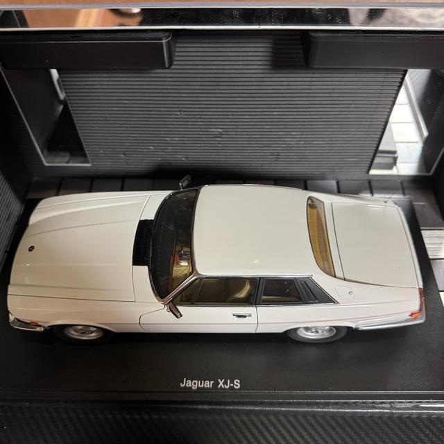 絶版未展示品 オートアート 1/18 ジャガー XJ-S ホワイト1980 < ホビー  絶版未展示品 オートアート 1/18 ジャガー XJ-S ホワイト1980 < ホビーの