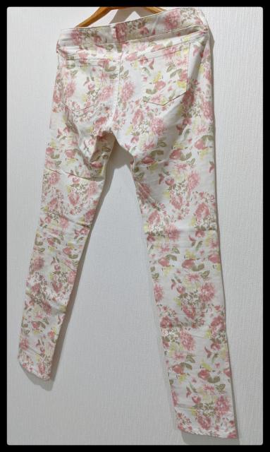 ★しまむら★Sorridere★ソリデル★パンツ★ズボン★ジーパン★花柄★Mサイズ同等★まとめ買い歓迎★ < ブランド  ★しまむら★Sorridere★ソリデル★パンツ★ズボン★ジーパン★花柄★Mサイズ同等★まとめ買い歓迎★ < ブランドの