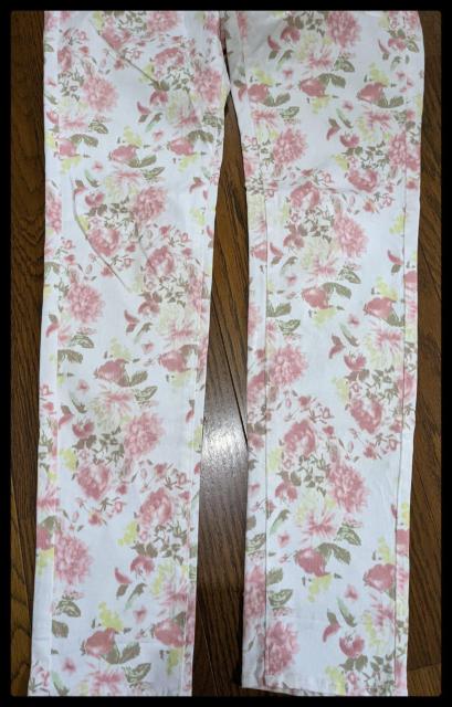 ★しまむら★Sorridere★ソリデル★パンツ★ズボン★ジーパン★花柄★Mサイズ同等★まとめ買い歓迎★ < ブランド  ★しまむら★Sorridere★ソリデル★パンツ★ズボン★ジーパン★花柄★Mサイズ同等★まとめ買い歓迎★ < ブランドの