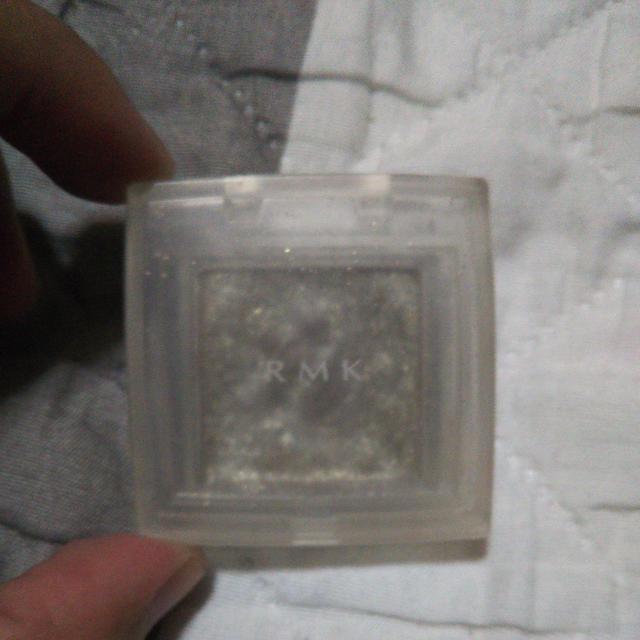 RMK グリッターラメアイシャドウシルバー ケース付き < ブランド RMK グリッターラメアイシャドウシルバー ケース付き < ブランドの