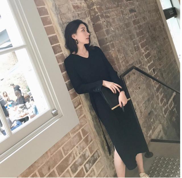 黒ブラックリブニットタイトワンピース膝下丈リボンベルトV < 女性ファッション  黒ブラックリブニットタイトワンピース膝下丈リボンベルトV  < 女性ファッションの