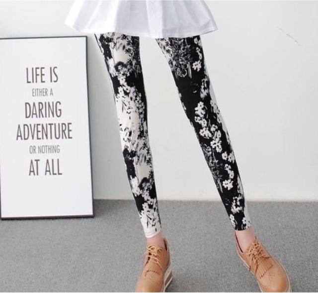 送料無料 レディース 水墨画風 花柄 レギンスパンツ レギパン < 女性ファッション  送料無料 レディース 水墨画風 花柄 レギンスパンツ レギパン < 女性ファッションの