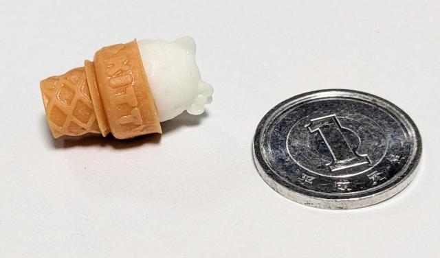 ミニチュア★キティ★アイスクリーム★白★バニラ★コーン★ドールハウス★ < おもちゃ  ミニチュア★キティ★アイスクリーム★白★バニラ★コーン★ドールハウス★ < おもちゃの