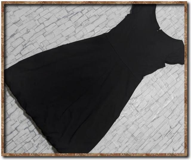 カラス アセテートワンピース 黒 < 女性ファッション カラス アセテートワンピース 黒 < 女性ファッションの