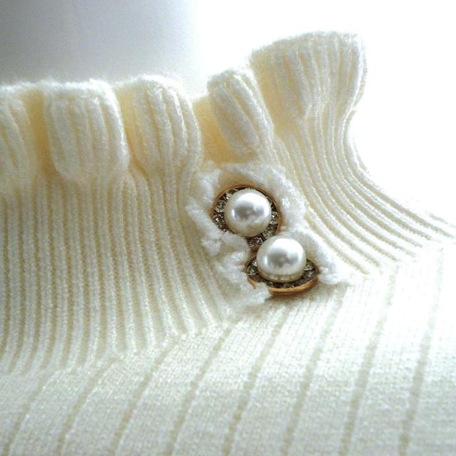 新品 9989 ML 裏シャギー フリル ハイネック ニット セーター 白アイボリー パール調モチーフ 秋 冬 レディース 上品 < 女性ファッション 新品 9989 ML 裏シャギー フリル ハイネック ニット セーター 白アイボリー パール調モチーフ 秋 冬 レディース 上品 < 女性ファッションの