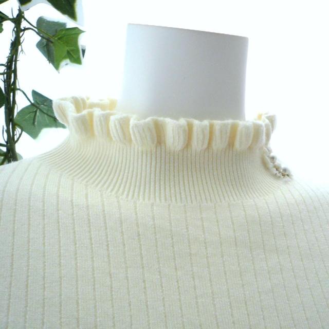 新品 9989 ML 裏シャギー フリル ハイネック ニット セーター 白アイボリー パール調モチーフ 秋 冬 レディース 上品 < 女性ファッション 新品 9989 ML 裏シャギー フリル ハイネック ニット セーター 白アイボリー パール調モチーフ 秋 冬 レディース 上品 < 女性ファッションの