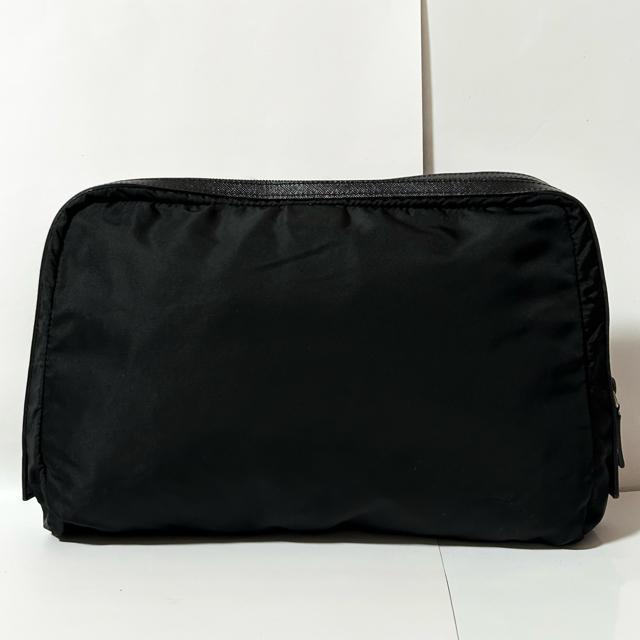 PRADA プラダ ナイロン サフィアーノ レザー ポーチ ブラック シルバー金具 三角ロゴプレート < ブランド PRADA プラダ ナイロン サフィアーノ レザー ポーチ ブラック シルバー金具 三角ロゴプレート < ブランドの