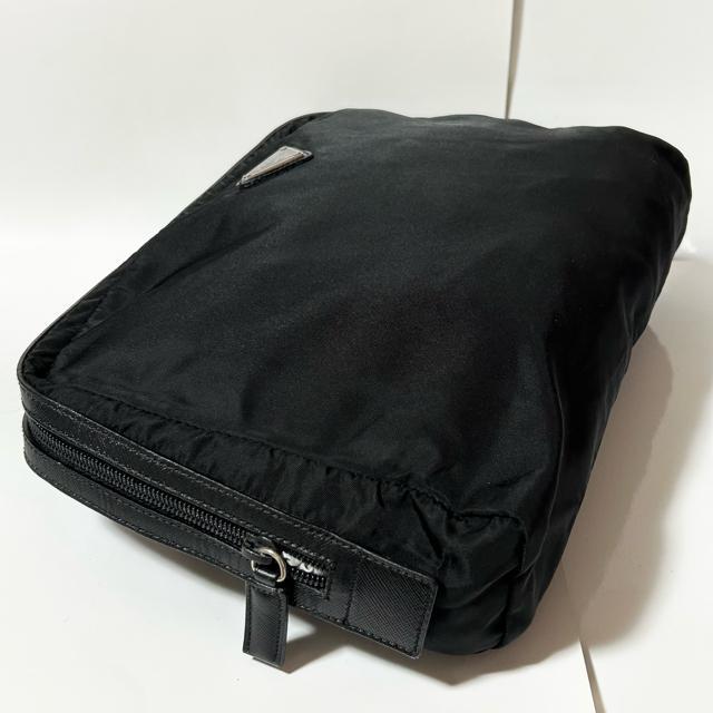 PRADA プラダ ナイロン サフィアーノ レザー ポーチ ブラック シルバー金具 三角ロゴプレート < ブランド PRADA プラダ ナイロン サフィアーノ レザー ポーチ ブラック シルバー金具 三角ロゴプレート < ブランドの