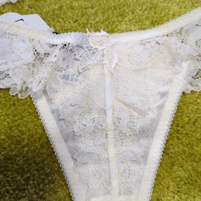 salute/サルート/店舗限定/58G/人肌のエロス/G65&ソングTバックショーツ/M/IV/アイボリールノアール/ルノワール < 女性ファッション  salute/サルート/店舗限定/58G/人肌のエロス/G65&ソングTバックショーツ/M/IV/アイボリールノアール/ルノワール < 女性ファッションの