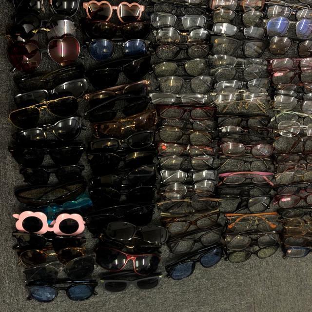 即決 眼鏡 メガネ めがね サングラス 250個 まとめ売り < 男性ファッション 即決 眼鏡 メガネ めがね サングラス 250個 まとめ売り < 男性ファッションの