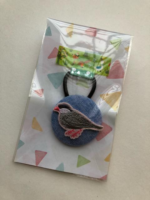 ハンドメイド ヘアゴム 特大 くるみボタン かわいい文鳥さん♪ < 女性ファッション  ハンドメイド ヘアゴム 特大 くるみボタン かわいい文鳥さん♪ < 女性ファッションの