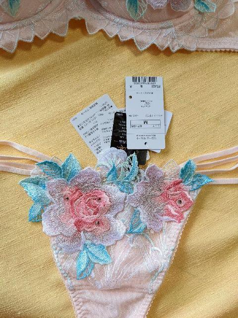 Wacoal/ワコール/salute/サルート/店舗限定/29G/29グループ/ラマン/G70&ソングTバックショーツ/PI < 女性ファッション  Wacoal/ワコール/salute/サルート/店舗限定/29G/29グループ/ラマン/G70&ソングTバックショーツ/PI < 女性ファッションの