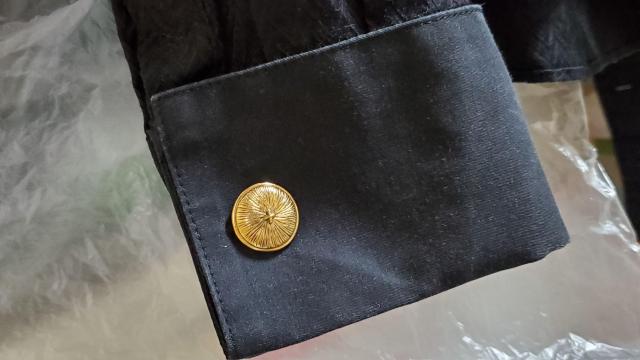 正規未 シャネル クラシック ゴシック ラウンドドームカフス オールドラージLカフリンクス 金 アンティークボタン 男女兼用メンズ < ブランド  正規未 シャネル クラシック ゴシック ラウンドドームカフス オールドラージLカフリンクス 金 アンティークボタン 男女兼用メンズ < ブランドの