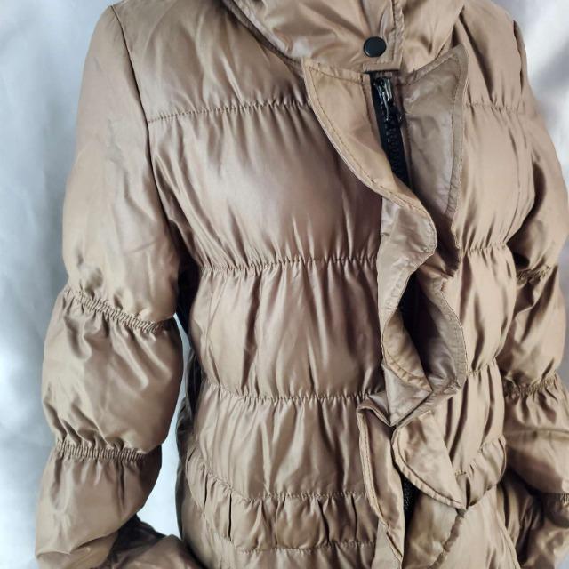 込み★T15★ジェットレーベル★フリルが可愛い!ダウンコート★38★ < 女性ファッション  込み★T15★ジェットレーベル★フリルが可愛い!ダウンコート★38★ < 女性ファッションの