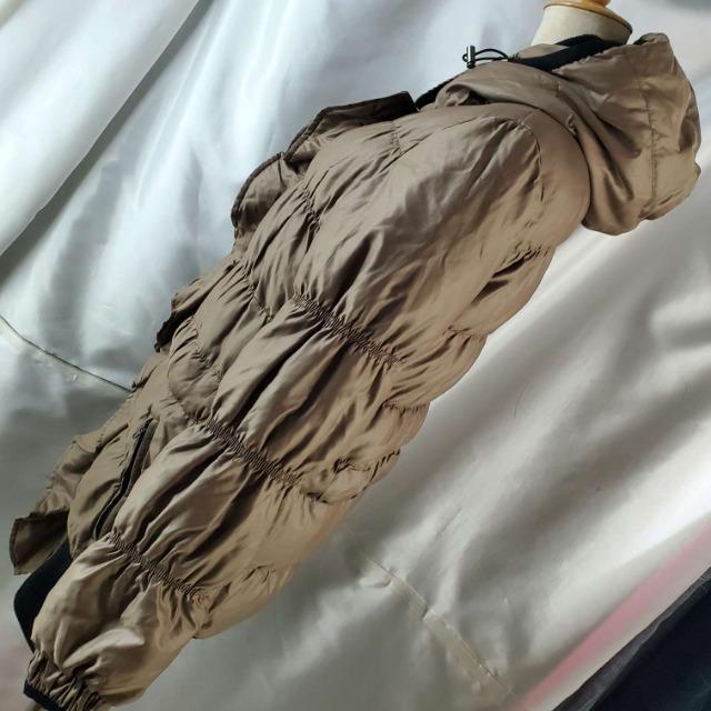 込み★T15★ジェットレーベル★フリルが可愛い!ダウンコート★38★ < 女性ファッション  込み★T15★ジェットレーベル★フリルが可愛い!ダウンコート★38★ < 女性ファッションの