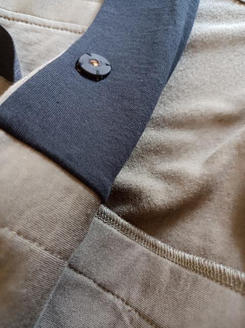 Theory★定価約3万上★リボン付きトップス★新品同様★クリーニング済み★素敵可愛い★あったか★セオリー★お得に★ < 女性ファッション  Theory★定価約3万上★リボン付きトップス★新品同様★クリーニング済み★素敵可愛い★あったか★セオリー★お得に★ < 女性ファッションの