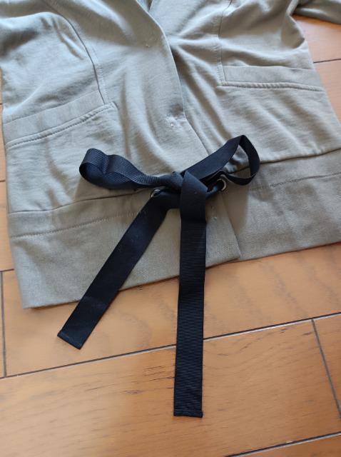 Theory★定価約3万上★リボン付きトップス★新品同様★クリーニング済み★素敵可愛い★あったか★セオリー★お得に★ < 女性ファッション  Theory★定価約3万上★リボン付きトップス★新品同様★クリーニング済み★素敵可愛い★あったか★セオリー★お得に★ < 女性ファッションの