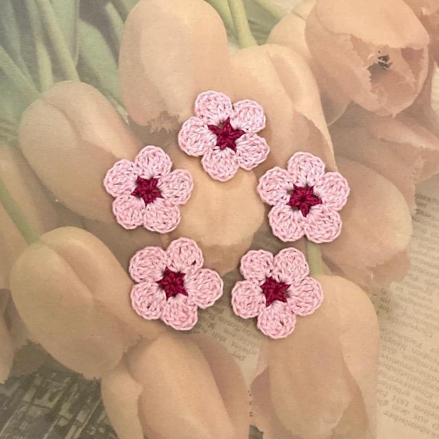 ハンドメイド レース編み かぎ針編み お花モチーフ5個セット < 女性ファッション  ハンドメイド レース編み かぎ針編み お花モチーフ5個セット  < 女性ファッションの