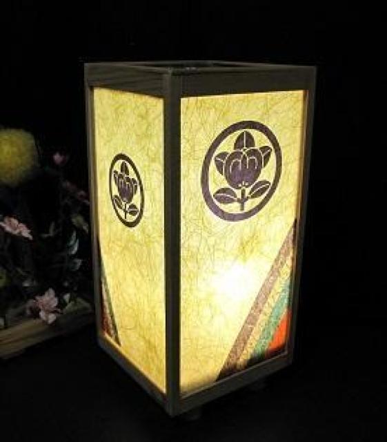 粗目和紙の温もりを/家紋の灯火=「丸に橘」/至福の灯火/LED・檜枠造・フイルム加工・軽量/ < 家電/AV  粗目和紙の温もりを/家紋の灯火=「丸に橘」/至福の灯火/LED・檜枠造・フイルム加工・軽量/ < 家電/AVの