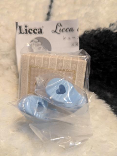 リカちゃんの靴 青 ガチャガチャ < おもちゃ リカちゃんの靴 青 ガチャガチャ < おもちゃの