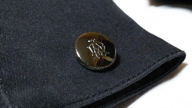 正規レア アルフレッドダンヒル ADロゴ エンブレムオーバルカフス黒 ブラックカフリンクスボタン 付属有 < ブランド 正規レア アルフレッドダンヒル ADロゴ エンブレムオーバルカフス黒 ブラックカフリンクスボタン 付属有 < ブランドの