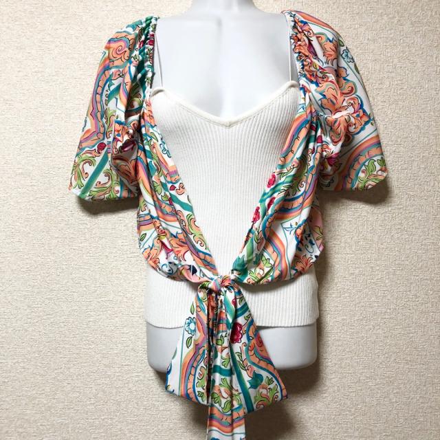 【新品】アレンジ自在!!レトロフラワー柄ラップトップス < 女性ファッション  【新品】アレンジ自在!!レトロフラワー柄ラップトップス < 女性ファッションの