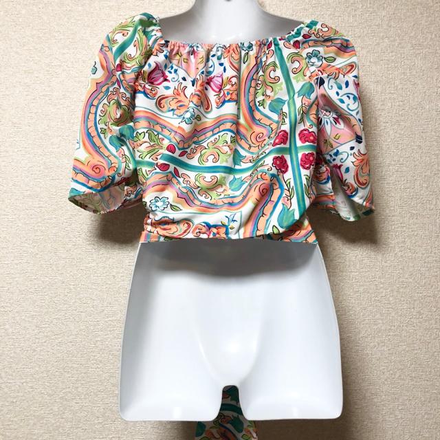 【新品】アレンジ自在!!レトロフラワー柄ラップトップス < 女性ファッション  【新品】アレンジ自在!!レトロフラワー柄ラップトップス < 女性ファッションの