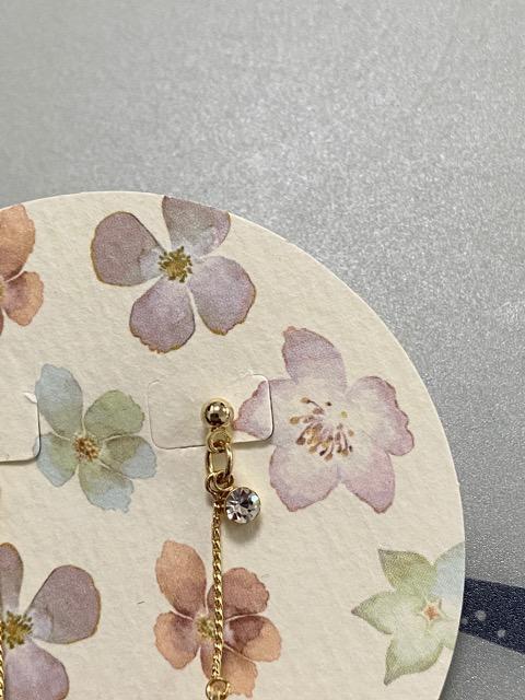 ハンドメイド 秋冬にピッタリのフェイクファーボールピアス レオパード柄 < 女性ファッション  ハンドメイド 秋冬にピッタリのフェイクファーボールピアス レオパード柄 < 女性ファッションの