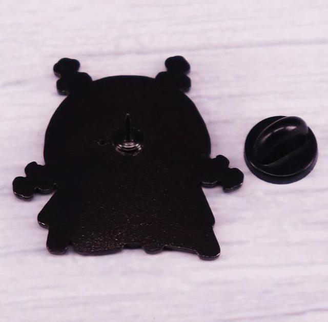 新品 トリック・オア・トリート サム ピンバッジ ピンズ < 女性アクセサリー/時計  新品 トリック・オア・トリート サム ピンバッジ ピンズ < 女性アクセサリー/時計の