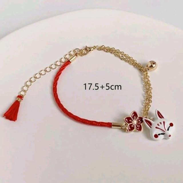 新品★狐チャーム付ブレス < 女性アクセサリー/時計  新品★狐チャーム付ブレス < 女性アクセサリー/時計の