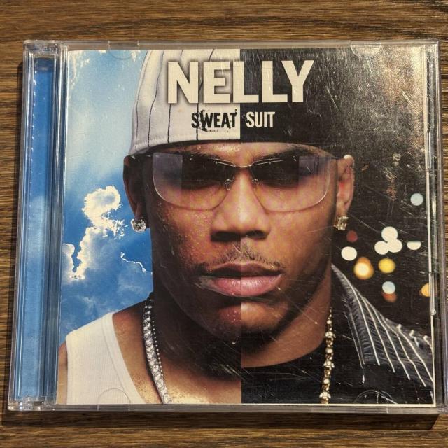 �yNELLY�zSWEAT/SUIT  �� CD/DVD/�r�f�I�� 