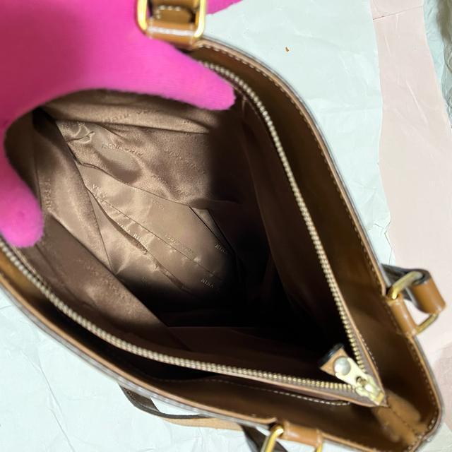 �� NINA RICCI �j�i���b�` �W���t�� �V�����_�[�o�b�O ������ �� �u�����h�� 