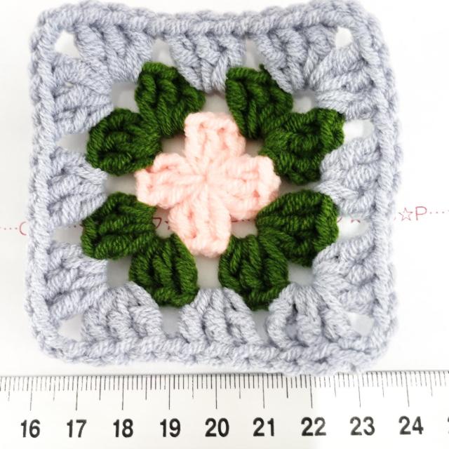 27*ハンドメイド*グラニースクエアモチーフ 20 < ペット/手芸/園芸 27*ハンドメイド*グラニースクエアモチーフ 20 < ペット/手芸/園芸の