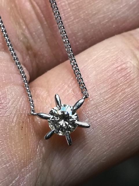 pt850ミニ喜平のチェーンにpt900のペンダントトップ一体型1粒ダイヤは0.31ct綺麗ですが、少し色入ってますね(^_^) < 女性アクセサリー/時計 pt850ミニ喜平のチェーンにpt900のペンダントトップ一体型1粒ダイヤは0.31ct綺麗ですが、少し色入ってますね(^_^) < 女性アクセサリー/時計の