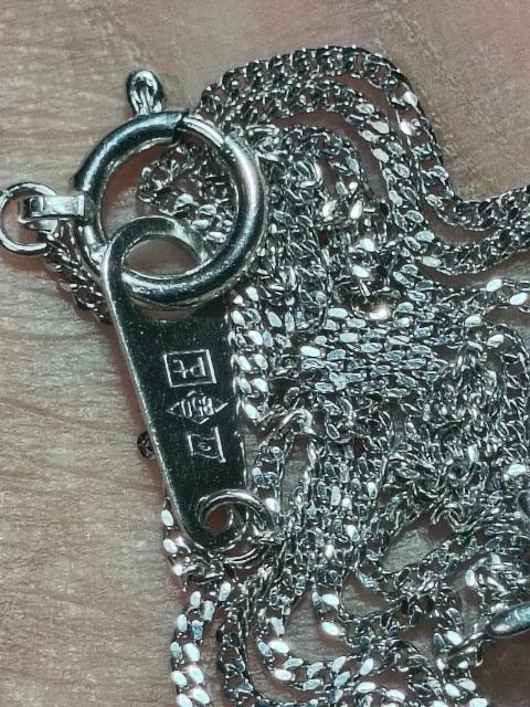 pt850ミニ喜平のチェーンにpt900のペンダントトップ一体型1粒ダイヤは0.31ct綺麗ですが、少し色入ってますね(^_^) < 女性アクセサリー/時計 pt850ミニ喜平のチェーンにpt900のペンダントトップ一体型1粒ダイヤは0.31ct綺麗ですが、少し色入ってますね(^_^) < 女性アクセサリー/時計の