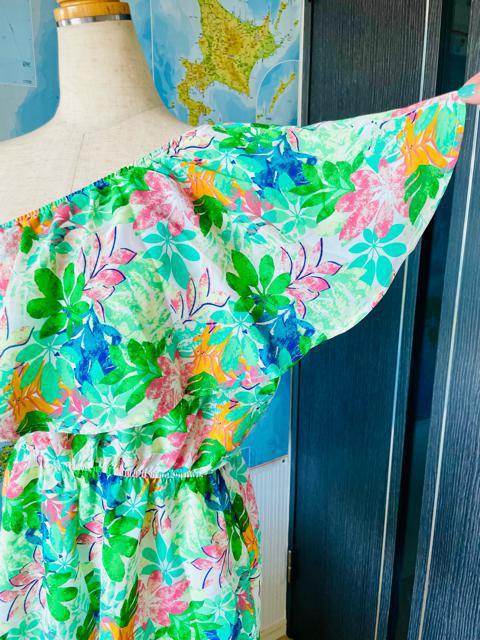 ワンショルダー フリルトリム ロンパース < 女性ファッション  ワンショルダー フリルトリム ロンパース < 女性ファッションの