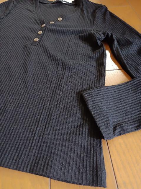 INGNI★定価約4500円★新品タグ付きVネック長袖カットソー黒★イング★ < 女性ファッション  INGNI★定価約4500円★新品タグ付きVネック長袖カットソー黒★イング★ < 女性ファッションの