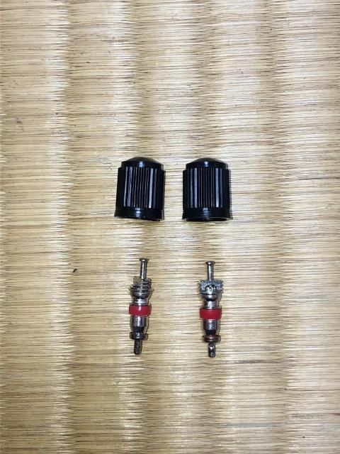 新品!バルブコア2個、バルブカバー2個セット < 自動車/バイク 新品!バルブコア2個、バルブカバー2個セット < 自動車/バイク