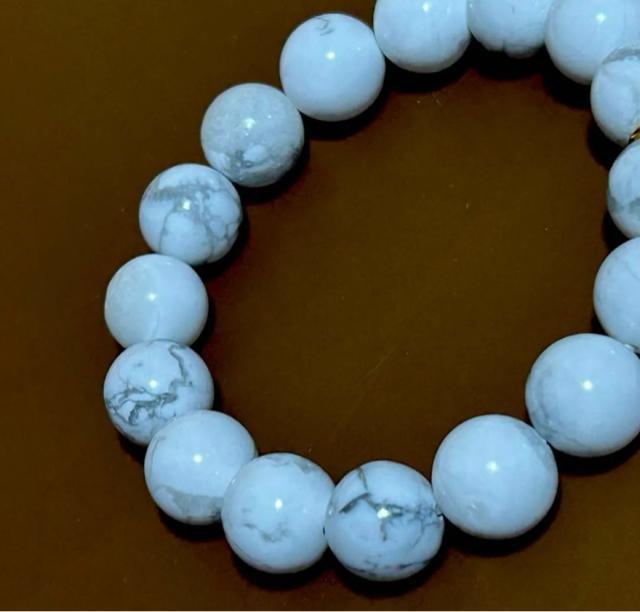 ホワイトハウライト 12mm玉 内径約16cm 天然石 ブレスレット < 男性アクセサリー/時計 ホワイトハウライト 12mm玉 内径約16cm 天然石 ブレスレット < 男性アクセサリー/時計の