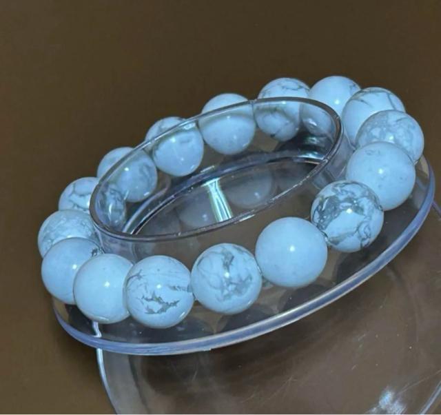 ホワイトハウライト 12mm玉 内径約16cm 天然石 ブレスレット < 男性アクセサリー/時計 ホワイトハウライト 12mm玉 内径約16cm 天然石 ブレスレット < 男性アクセサリー/時計の