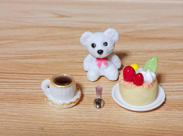 �V�}�G�i�K�̉����G���̃s���N�~�j�\�t�@�Z�b�g�@��������P�[�L�p�s�I�J�t�� �� �z�r�[�� 