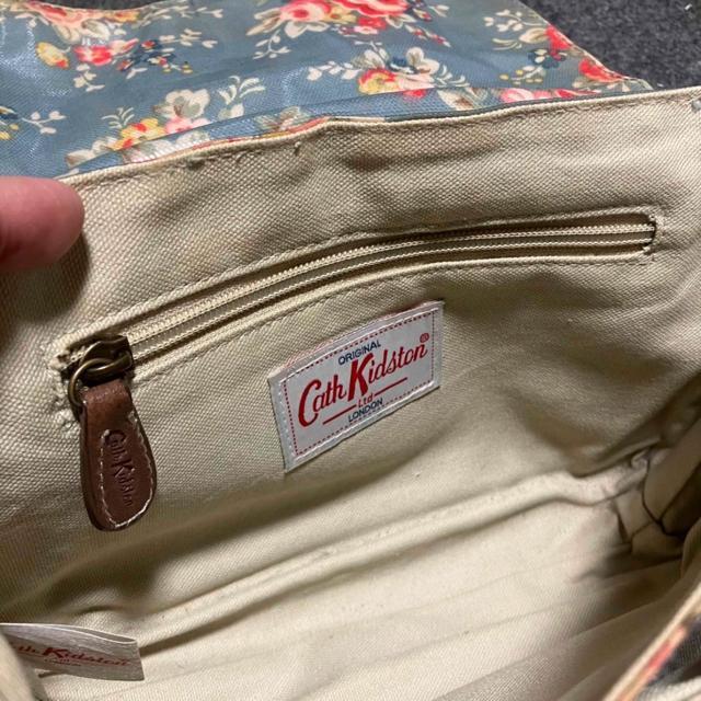 �yCath Kidston / �L���X�E�L�b�h�\���z �ԕ� �V�����_�[�o�b�O �� �u�����h�� 