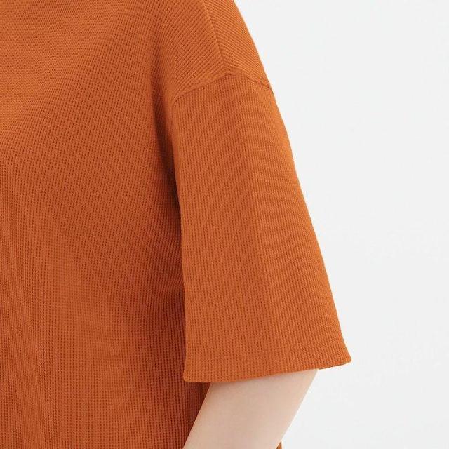 GUバックヘンリーオーバーサイズTシャツワッフル5分袖オレンジM < ブランド  GUバックヘンリーオーバーサイズTシャツワッフル5分袖オレンジM < ブランドの