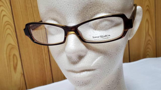 正規未 レア ローリーロドキン アンククロス クリアグラデーションフレーム メガネ 茶系 付属有 ジュエリーアイウェア < ブランド  正規未 レア ローリーロドキン アンククロス クリアグラデーションフレーム メガネ 茶系 付属有 ジュエリーアイウェア < ブランドの