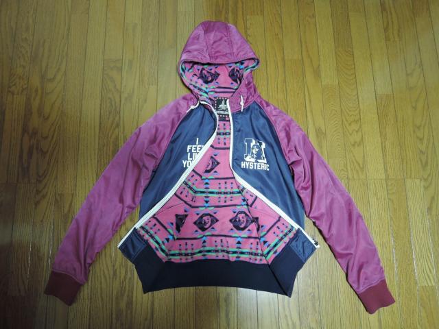 HYSTERIC GLAMOUR ヒステリックグラマー 裏地フリース ナイロン パーカー ジャケット M 紺 ガール柄 < ブランド  HYSTERIC GLAMOUR ヒステリックグラマー 裏地フリース ナイロン パーカー ジャケット M 紺 ガール柄 < ブランドの