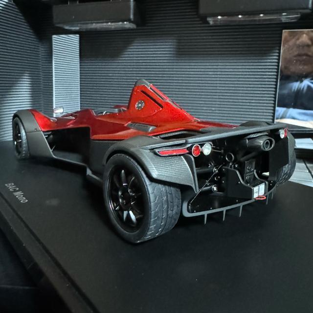 未展示品 オートアート 1/18 BAC Mono メタリックレッド < ホビー  未展示品 オートアート 1/18 BAC Mono メタリックレッド < ホビーの