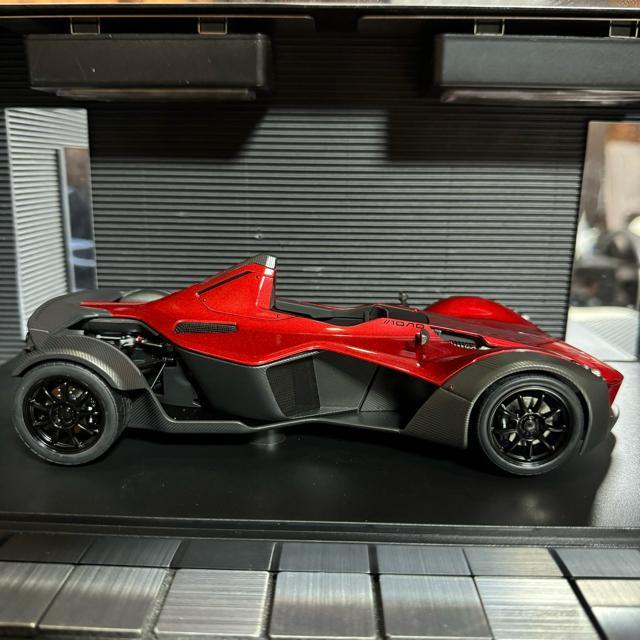 未展示品 オートアート 1/18 BAC Mono メタリックレッド < ホビー  未展示品 オートアート 1/18 BAC Mono メタリックレッド < ホビーの