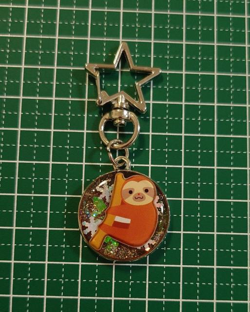 ナマケモノちゃんレジンキーホルダー☆ #ナマケモノアクセサリー  #ナマケモノグッズ   #ナマケモノネックレス  #かわいい < 女性ファッション  ナマケモノちゃんレジンキーホルダー☆ #ナマケモノアクセサリー  #ナマケモノグッズ   #ナマケモノネックレス  #かわいい < 女性ファッションの