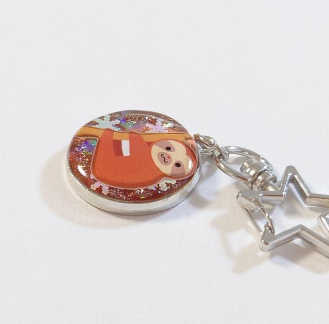 ナマケモノちゃんレジンキーホルダー☆ #ナマケモノアクセサリー  #ナマケモノグッズ   #ナマケモノネックレス  #かわいい < 女性ファッション  ナマケモノちゃんレジンキーホルダー☆ #ナマケモノアクセサリー  #ナマケモノグッズ   #ナマケモノネックレス  #かわいい < 女性ファッションの