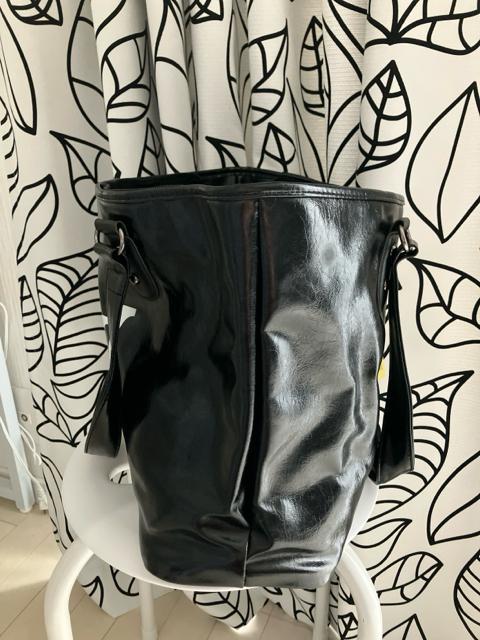 yVigpzLOUIS VITTON KmxeB g[gobO A4[